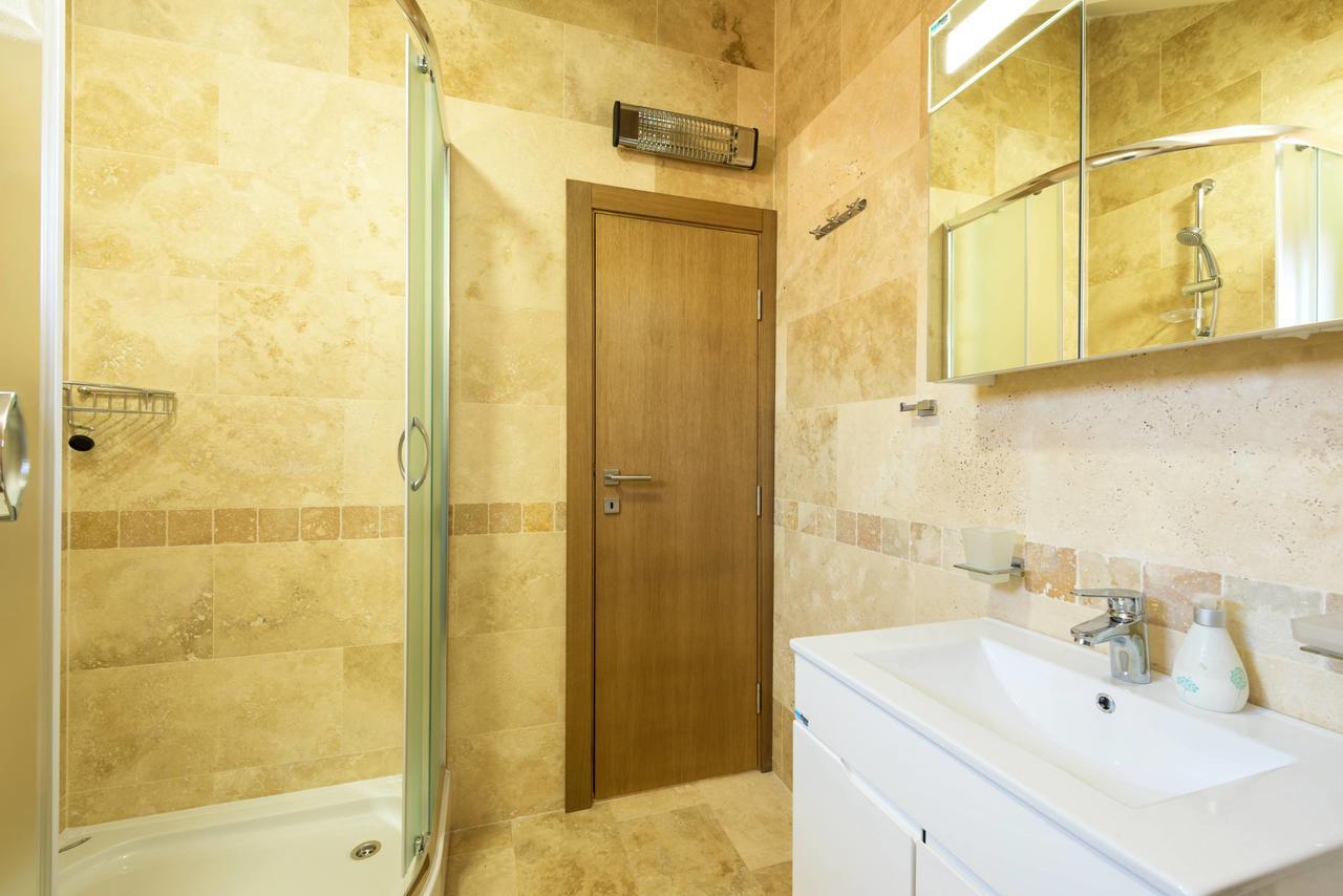 42° North Apartments Tivat Bagian luar foto