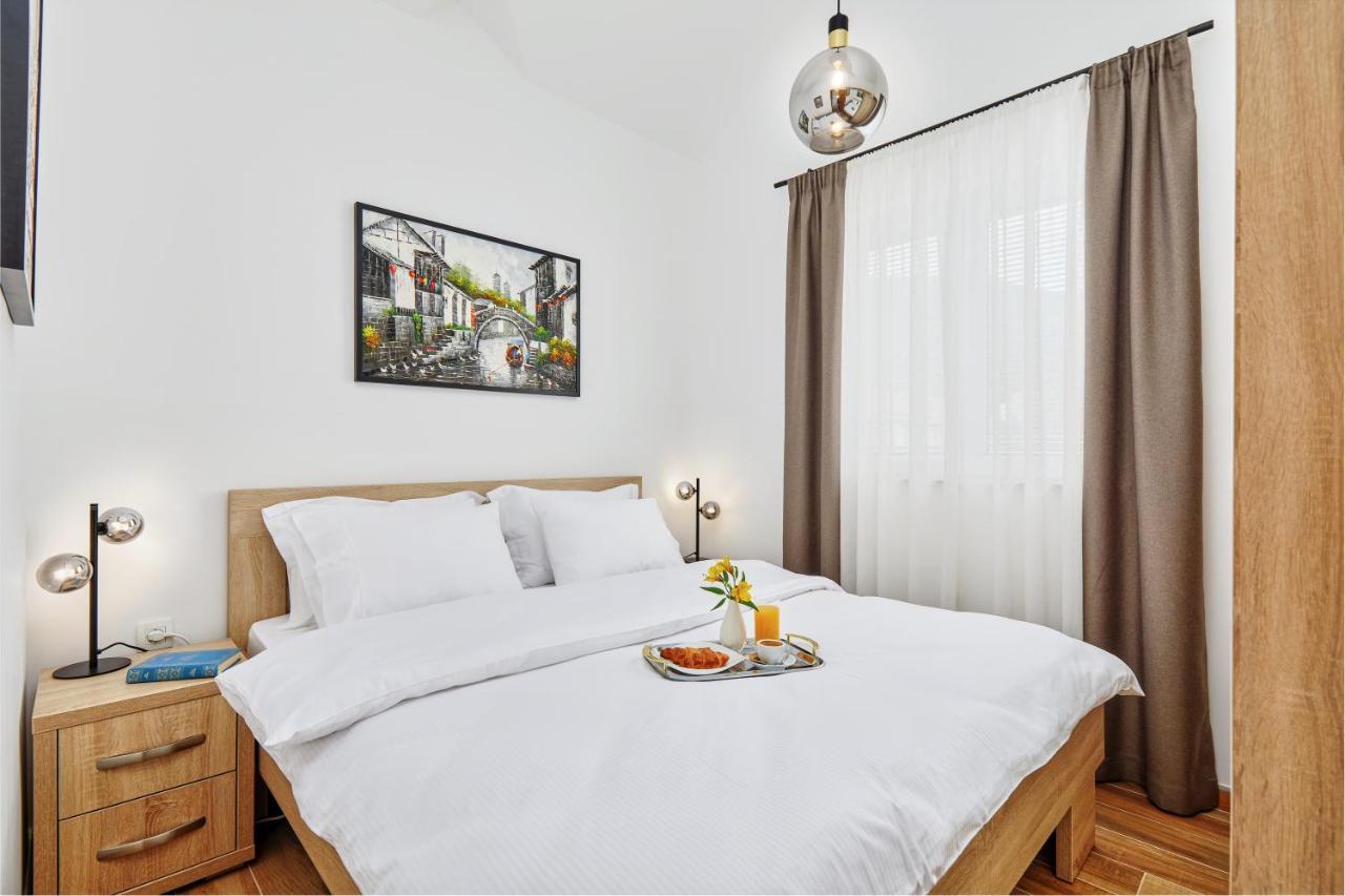 42° North Apartments Tivat Bagian luar foto